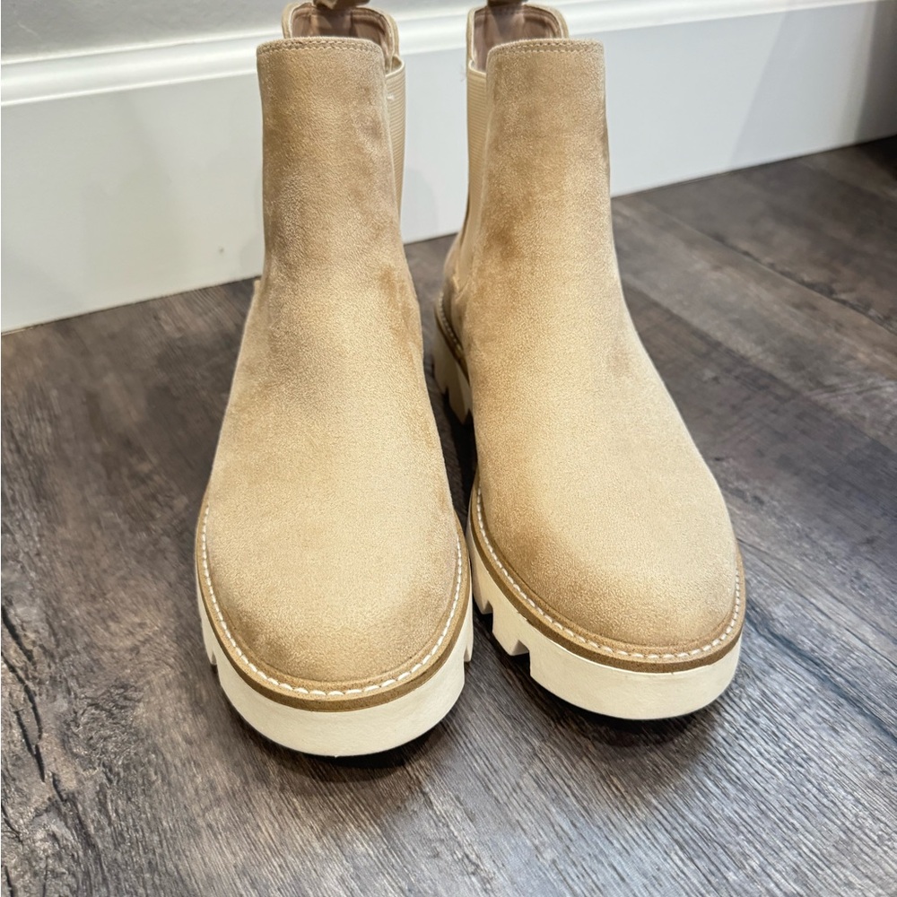 Tan Chinese Laundry Piper Boots, Size 8 - Picture 2 of 6